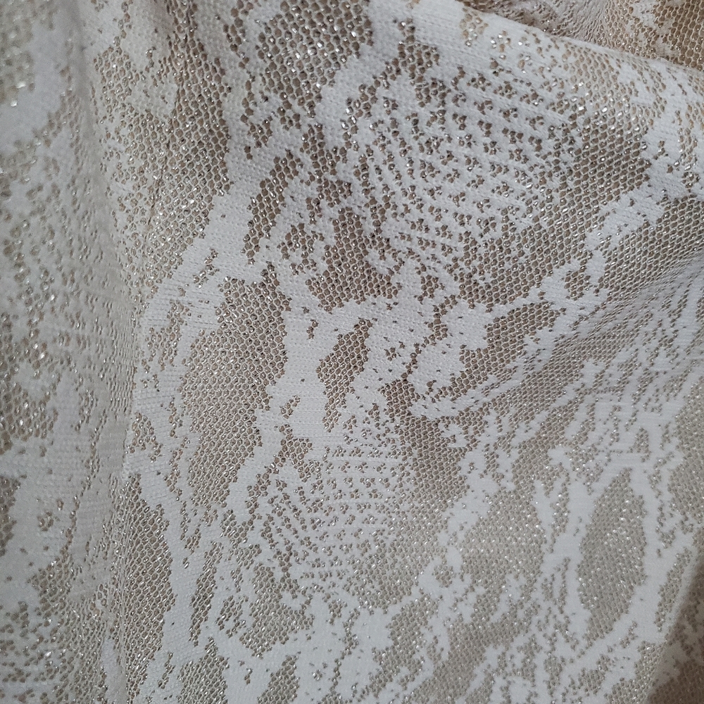 Beautiful Dress - Picture 4 of 4